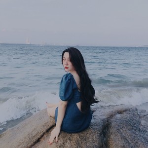 岳琛璐