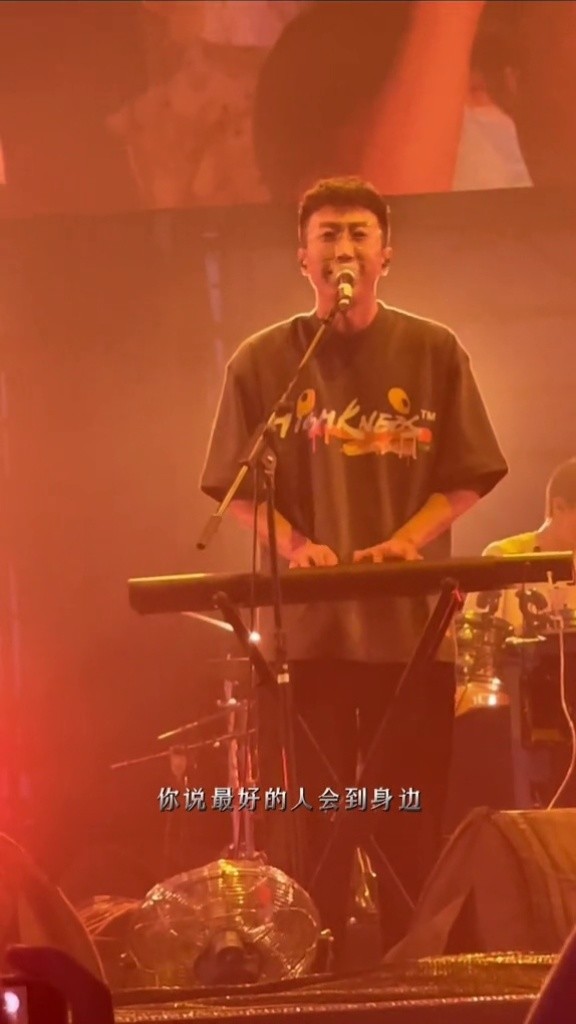 棱镜 #这是我一生中最勇敢的瞬间 #克林大部分人还爱看在手机上播