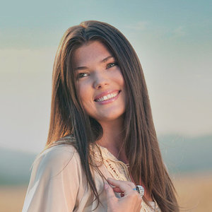 Paula Seling