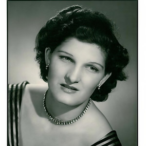 Jennifer Vyvyan
