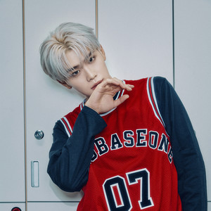 KIM TAE RAE (ZEROBASEONE)