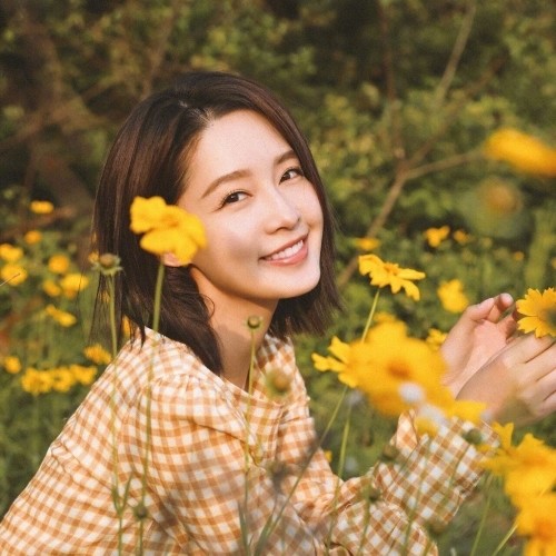 李沁资料,李沁最新歌曲,李沁MV视频,李沁音乐专辑,李沁好听的歌