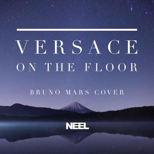 versace on the floor图片