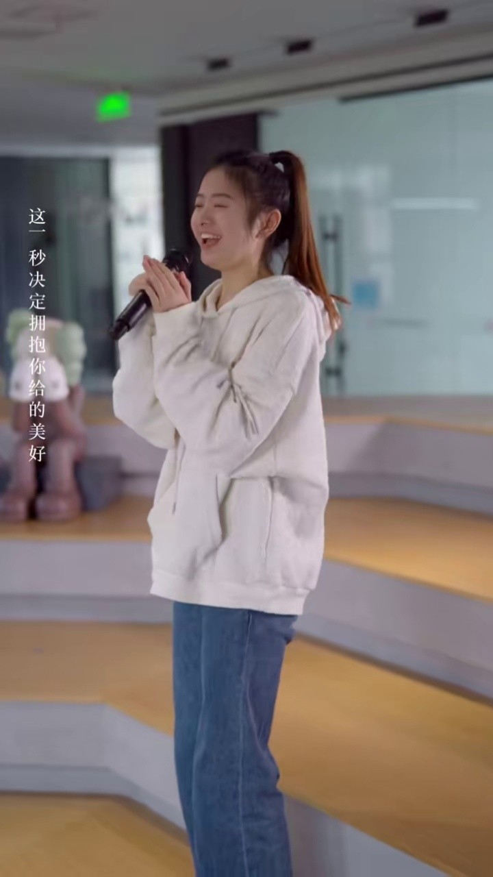 69♀15报告#翻唱#唱歌#你的微笑#许梦宸上传