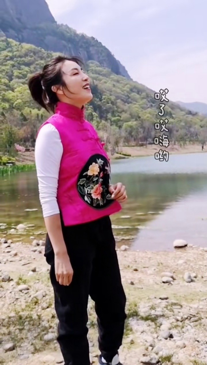 陕北民歌郭涛演唱山那边浓浓的陕北风味太好听了